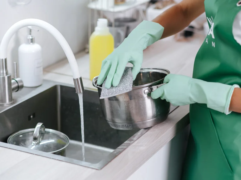 Химчистка мягкой мебели с выездом на дом в Мурманске